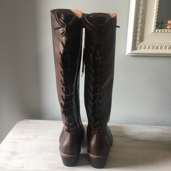 SONOMA WOMAN BOOTS - Picture 3 of 10